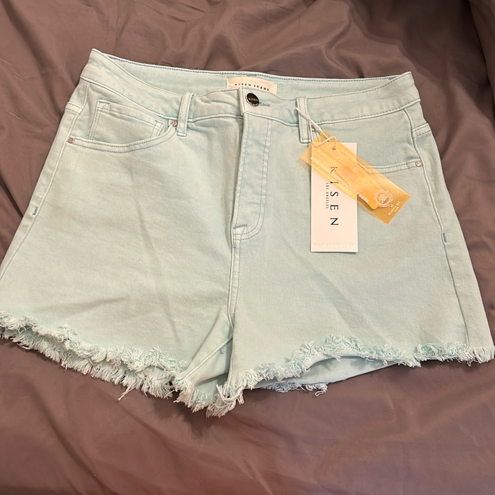Mint risen shorts